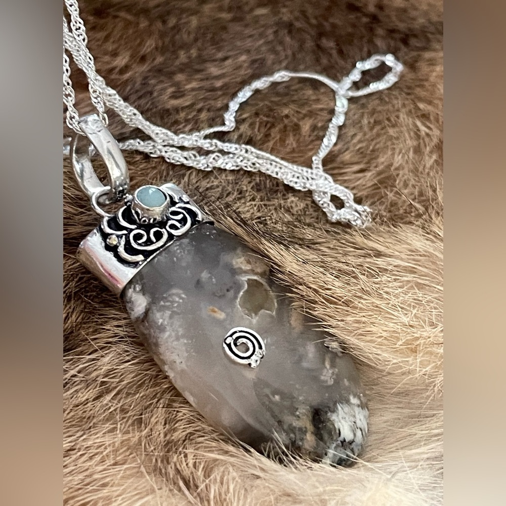 😵 Dendritic Opal Agate & carribean blue Larimar pendant necklace palm stone